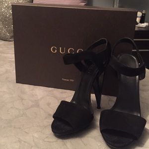 Incredible suede Gucci sandals!