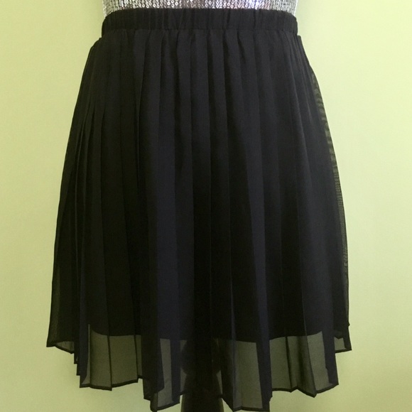 Urban Outfitters Black Pleated Skirt