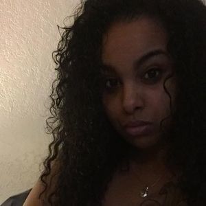 Meet your Posher, Danni