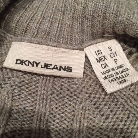 Size S DKNY Jeans sweater - Picture 3 of 4