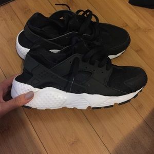 Black and white Nike Huarache