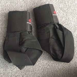 McDavid ankles braces for volleyball