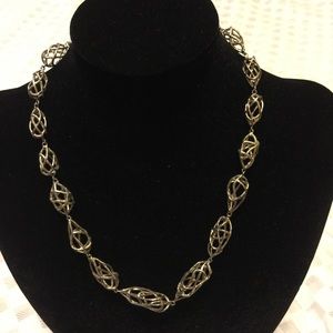 Beautiful Kenneth Cole Reaction Necklace for Women