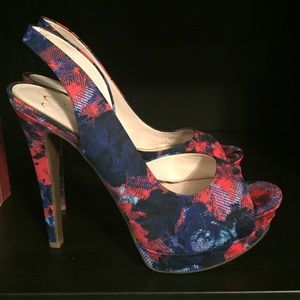 NEW - Jessica Simpson Printed Slingbacks
