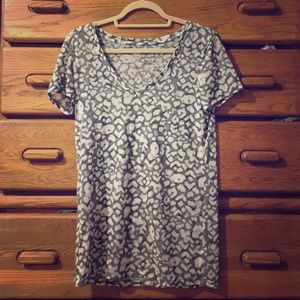 American Eagle basic tee