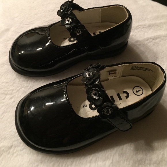 Baby girl shoes (circo)