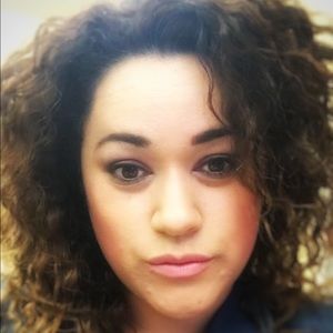 Meet your Posher, Renee