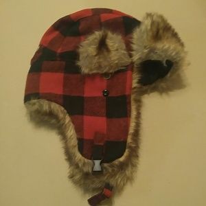 Plaid furflap winter hat.
