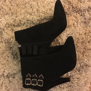 Dolce vita dressy black suede booties with buckles