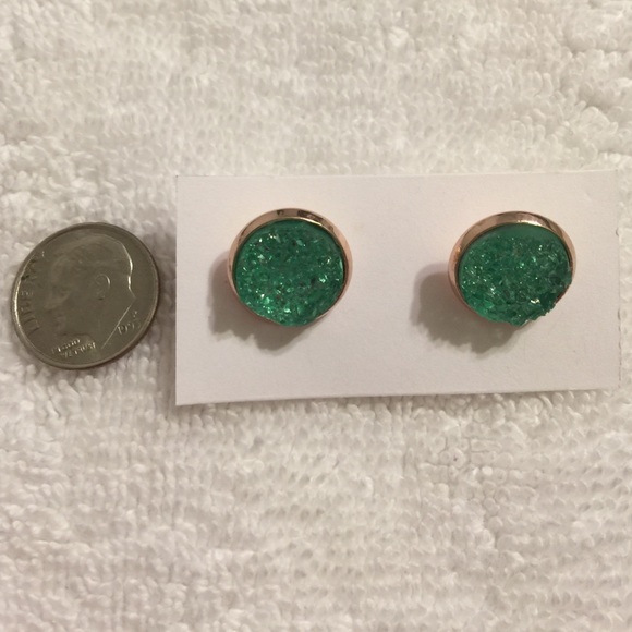 💰💰Druzy Earrings (Sea green) - Picture 4 of 4