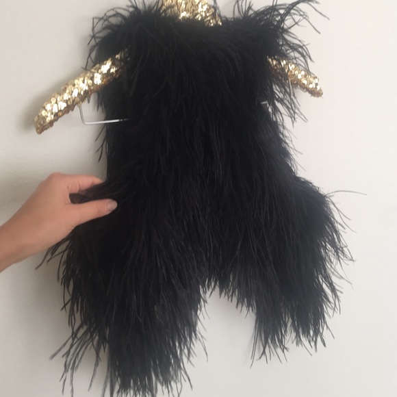 Fine black feather vest - Picture 4 of 4