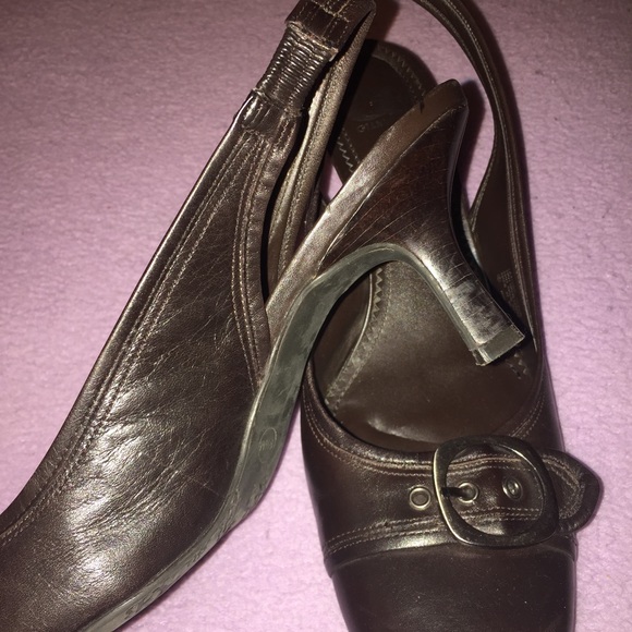 Brown Slingback Pumps 👠. GUC. Worn a few times, - Picture 4 of 4