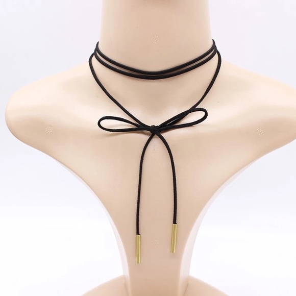 NEW Faux leather choker in black and gold