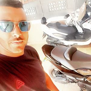 Meet your Posher, Raz