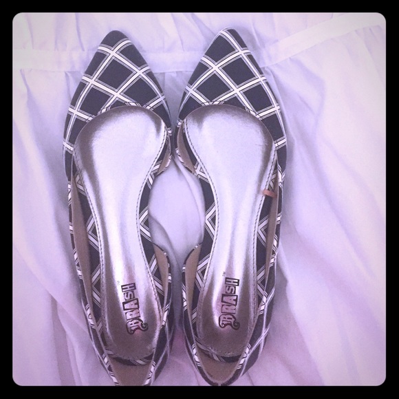 Point Toed Flats