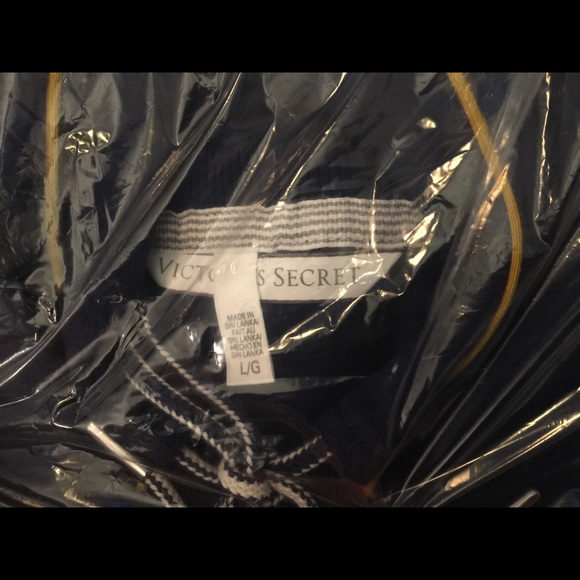 VICTORIA'S SECRET 3/4 Sleeve Hoodie Navy Soft NWT - Picture 8 of 8