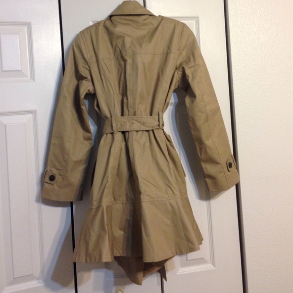 Banana Republic Petite Medium Ruffle Trench Coat - Picture 3 of 4
