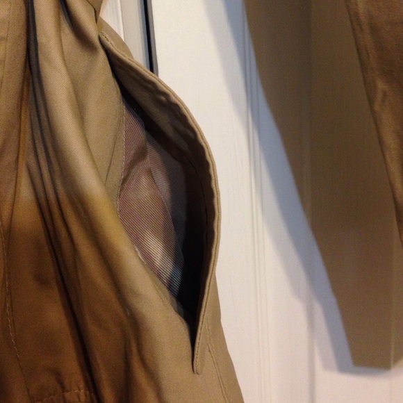 Banana Republic Petite Medium Ruffle Trench Coat - Picture 4 of 4