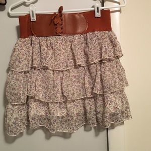 Deb ruffle skirt