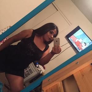 Meet your Posher, Corina