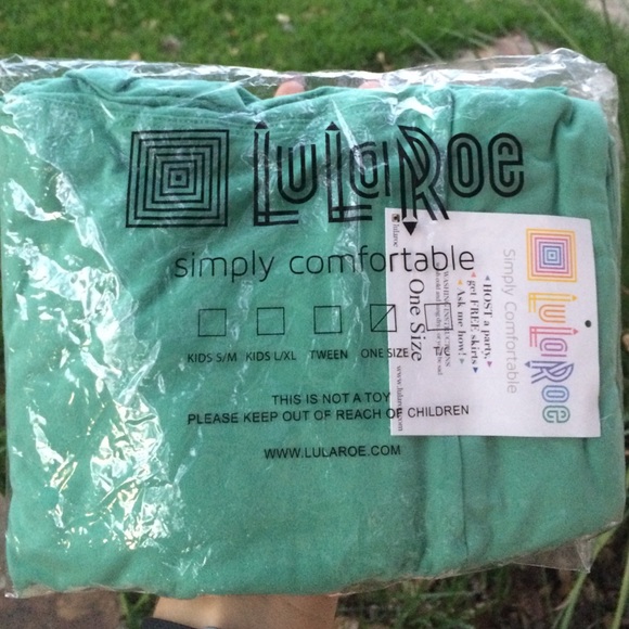 LULAROE ONE SIZE LEGGINGS🎉