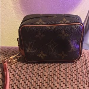 Authentic Louis Vuitton Wapity