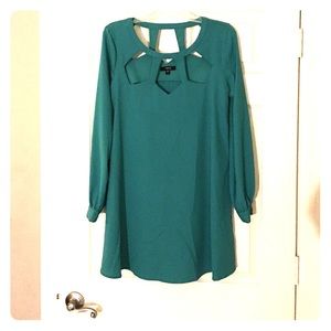 Green long sleeve dress side M