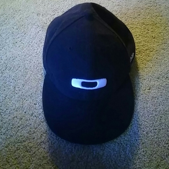 Mens Oakley Hat