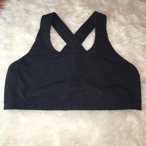 Black Lululemon sports bra