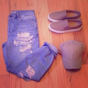 Top shop- ripped girlfriend denim