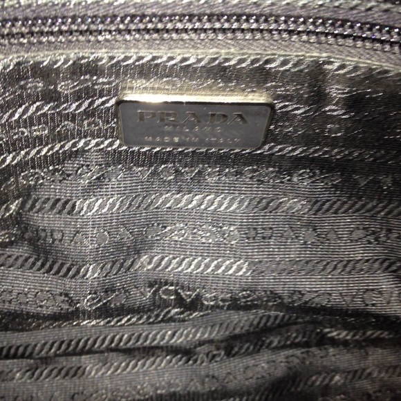 *SOLD* PRADA purse! - Picture 3 of 4