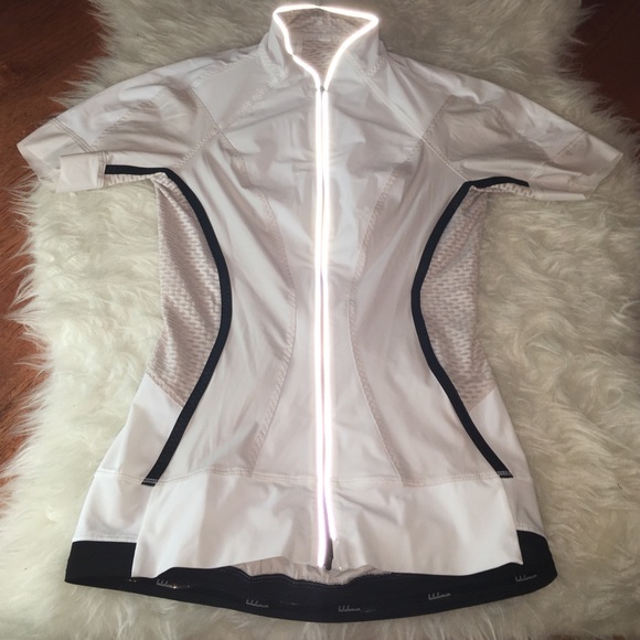 Super cute Lululemon zip up jacket!!!!!