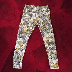 Lularoe Cassette Leggings!!!! 💃🏻