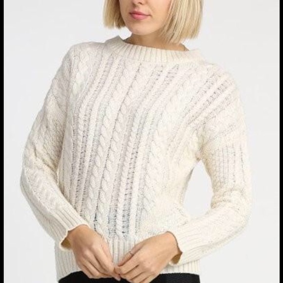 NWT classic cable knit boxy sweater