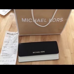 Michael Kors black/white long wallet