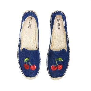 Brand new Soludos smoking slippers with embroidery