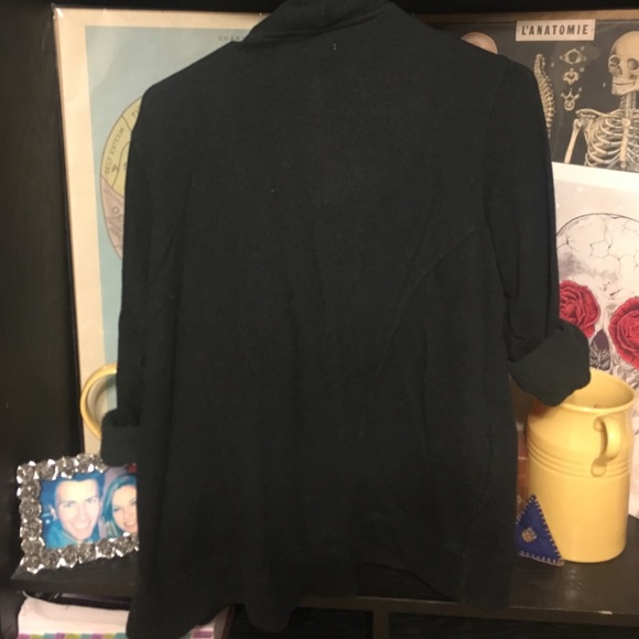 URBAN OUTFITTERS OVERSIZED OPEN SWEATER - Picture 2 of 4