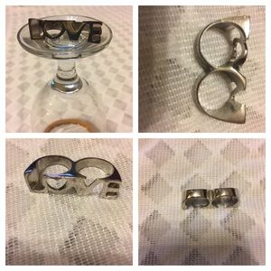 Pre-Owned Silver Doubled finger Ring.