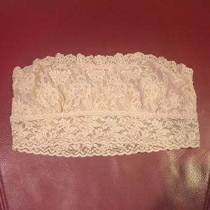 NEVER WORN-- nude lace bralett