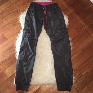 Grey and pink Lululemon pants!