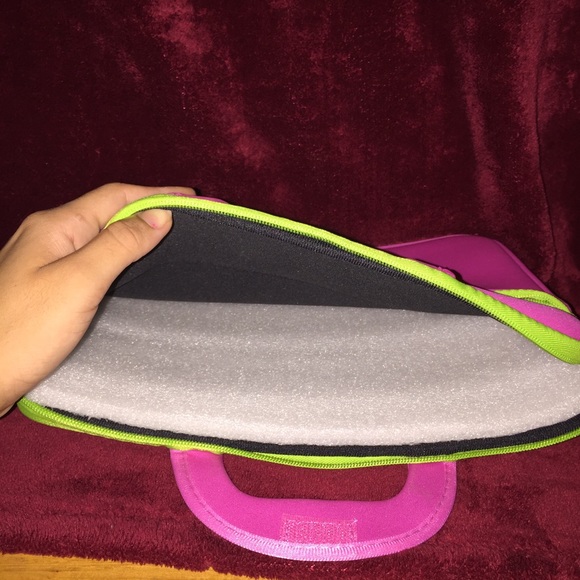 6% off Accessories - Hot Pink 