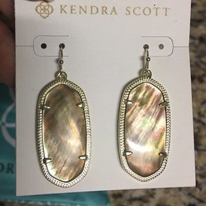 ✨Like New✨ Kendra Scott Elle Earrings