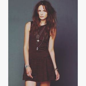 ⭐️⭐️FLASH SALE⭐️⭐️ Free People Fit & Flare