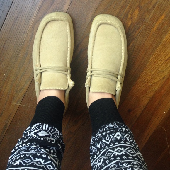 ❌ SOLD ON MERCARI ❌ •• Suede Drexlite •• - Picture 2 of 2