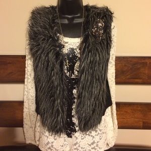 Miss Me faux fur vest!!