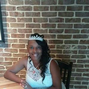 Meet your Posher, Regina