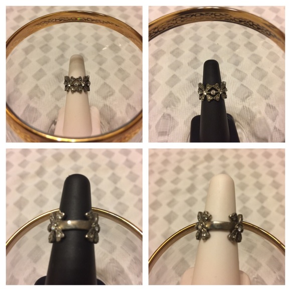 Silver Ring with Sparkling Rhinestones