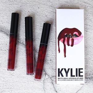 KYLIE COSMETICS LEO LIP KIT