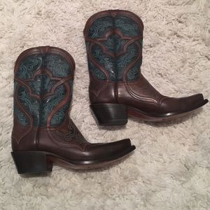 ✨SALE✨Lucchese Turquoise Cowboy Boots