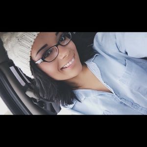 Meet your Posher, Deanna